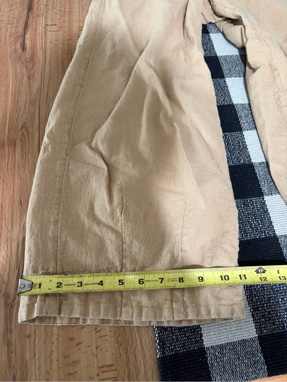 Women’s Wide-Leg linen Pants in Beige - Picture 5 of 11